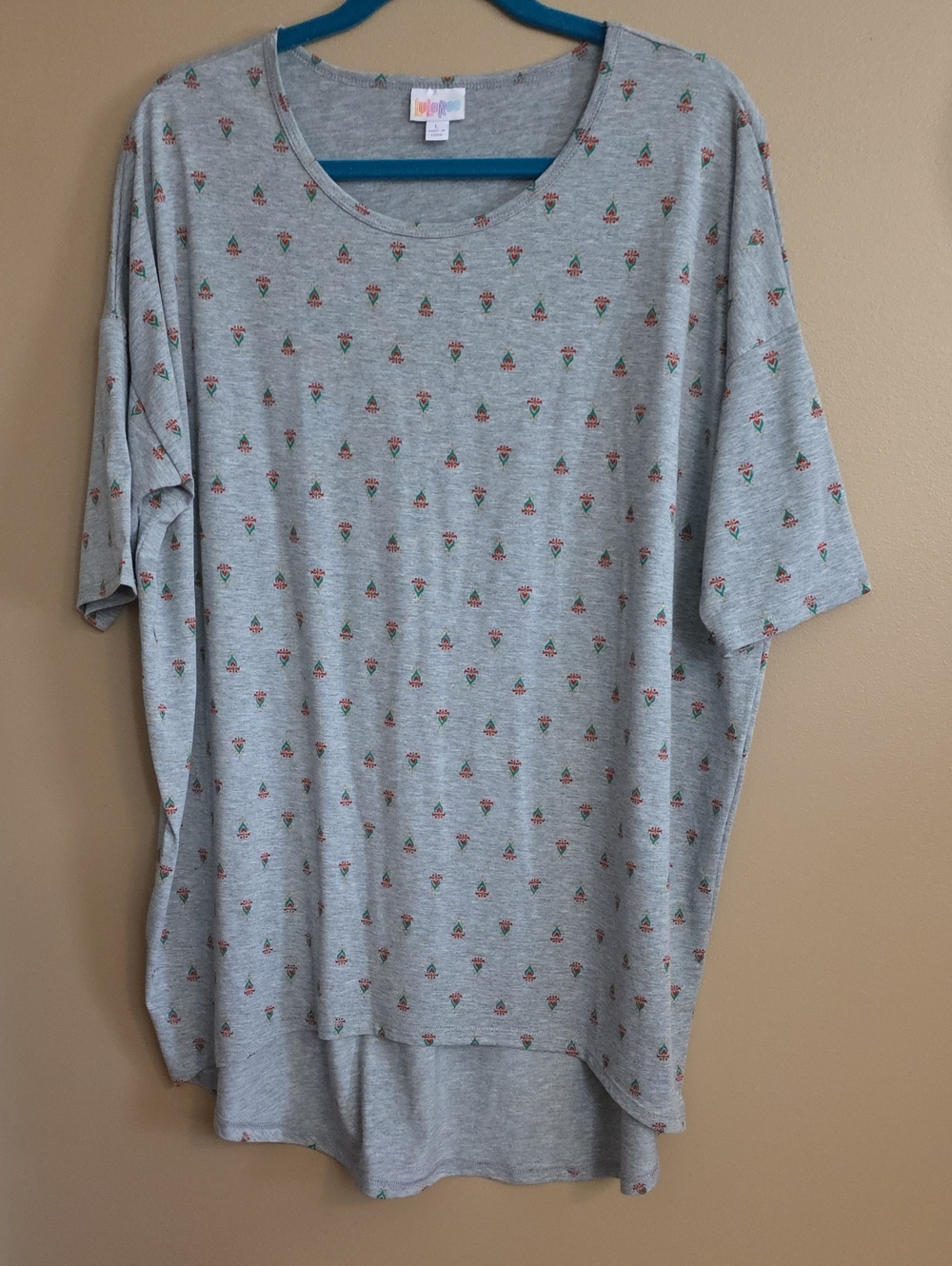 Women's LuLaRoe Sz L Short-Sleeve Shirt High-Low Length